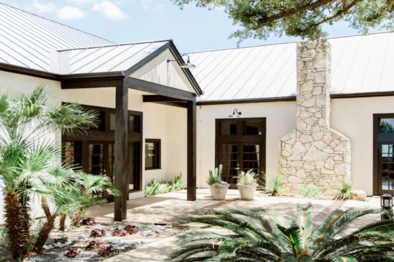 Hillside Boutique Hotel Castroville Exterior foto