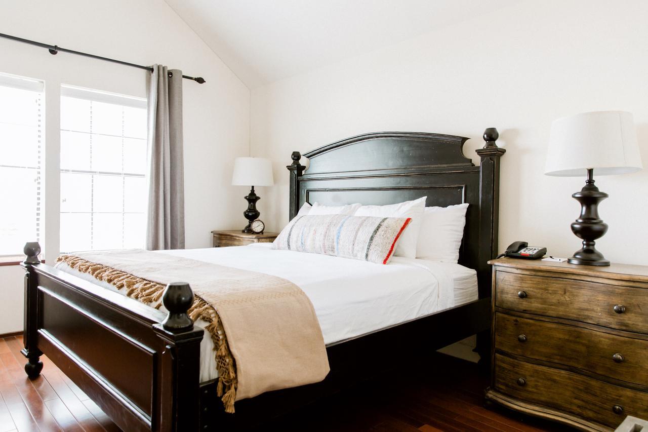 Hillside Boutique Hotel Castroville Exterior foto