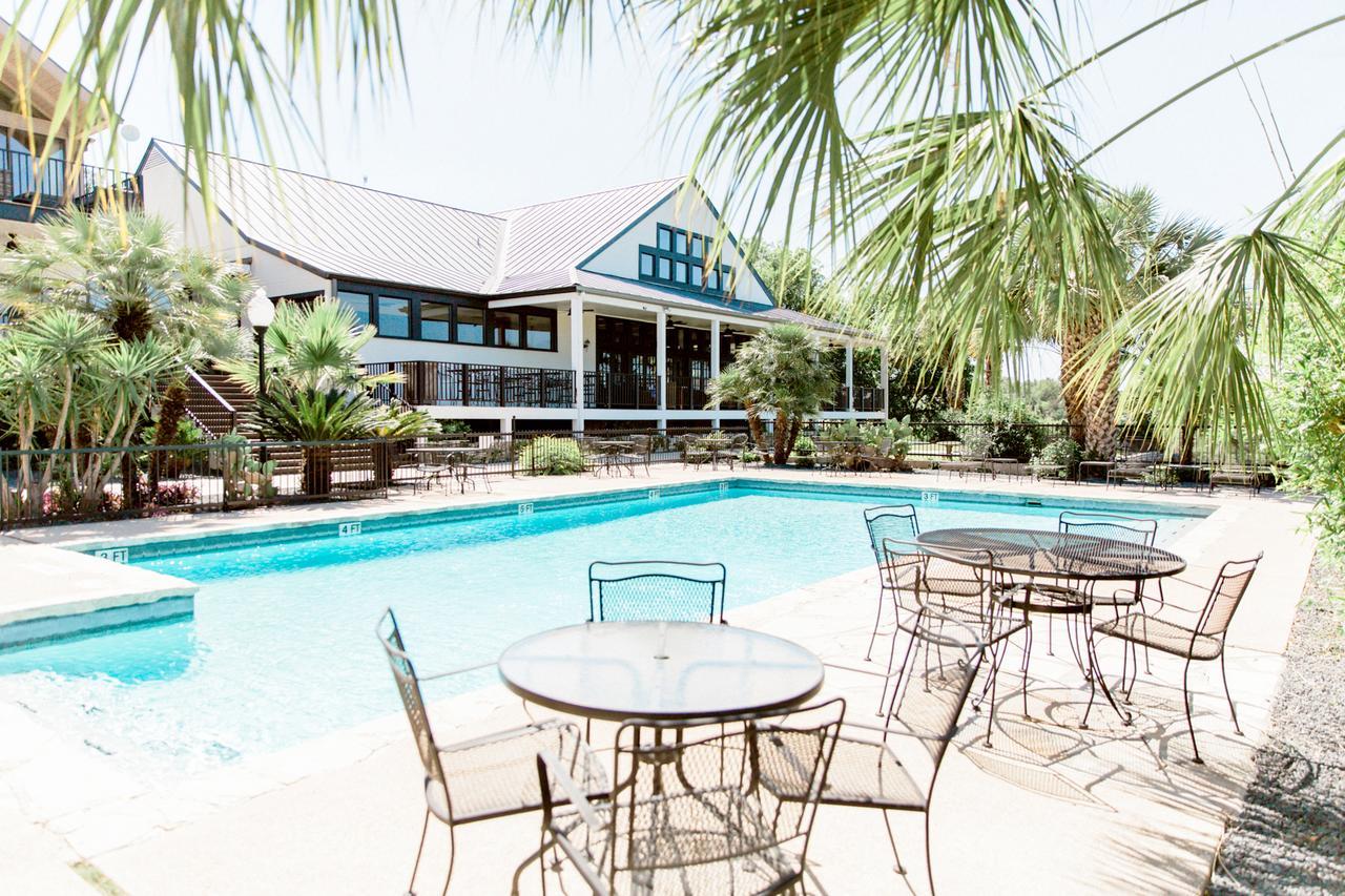 Hillside Boutique Hotel Castroville Exterior foto