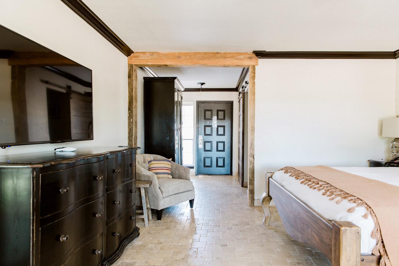 Hillside Boutique Hotel Castroville Exterior foto