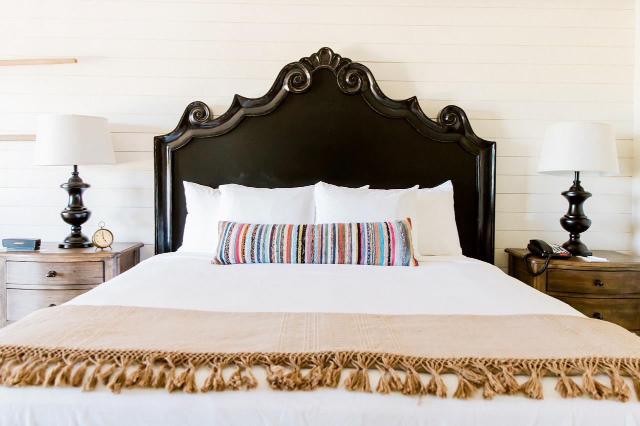 Hillside Boutique Hotel Castroville Exterior foto