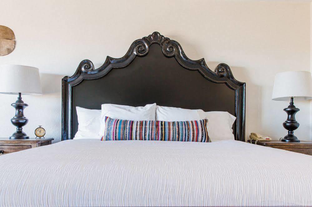 Hillside Boutique Hotel Castroville Exterior foto