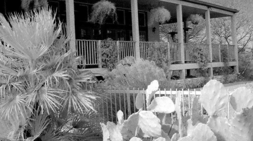 Hillside Boutique Hotel Castroville Exterior foto