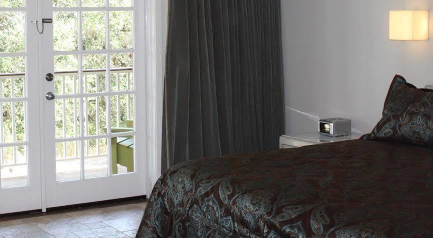 Hillside Boutique Hotel Castroville Exterior foto